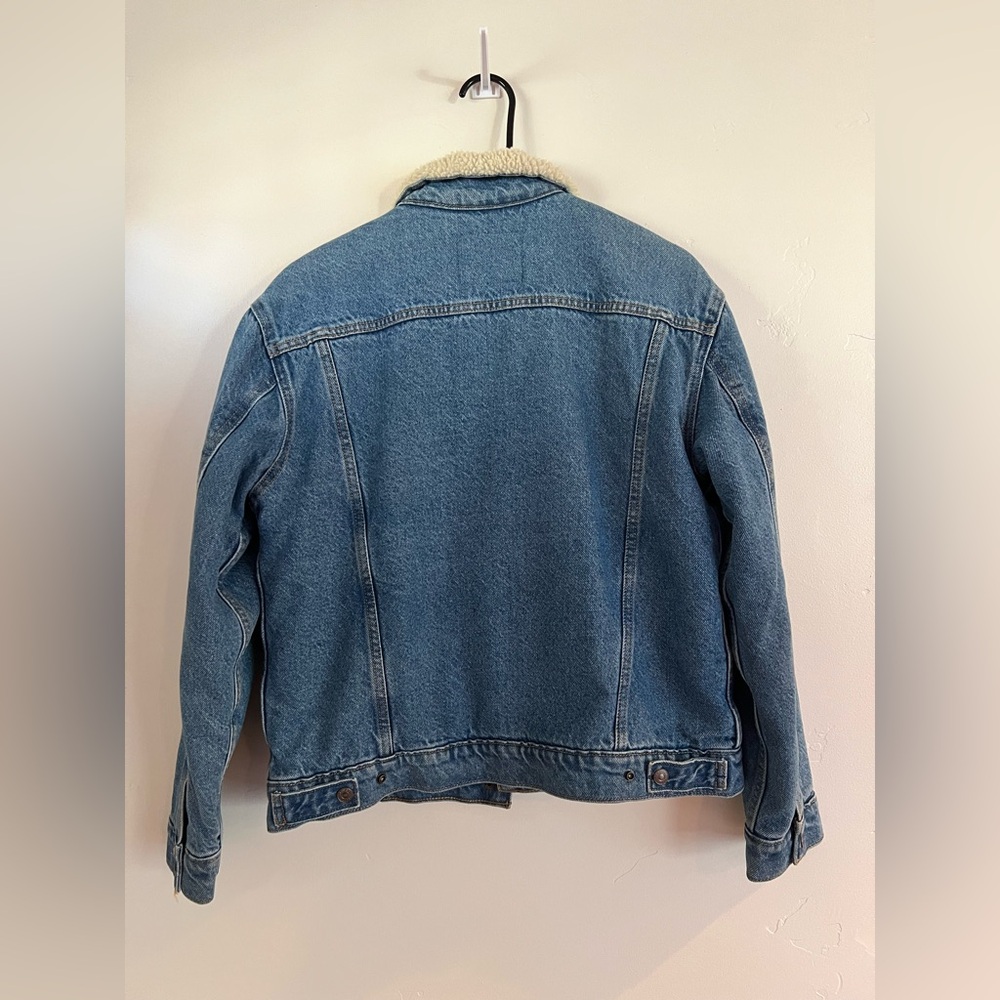 Levi’s Sherpa Fleece Lined Jean Trucker Jacket - Picture 2 of 3